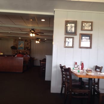 Schooner's Seafood House - Dining room - Seafood Near Me - Saint Augustine, Florida
