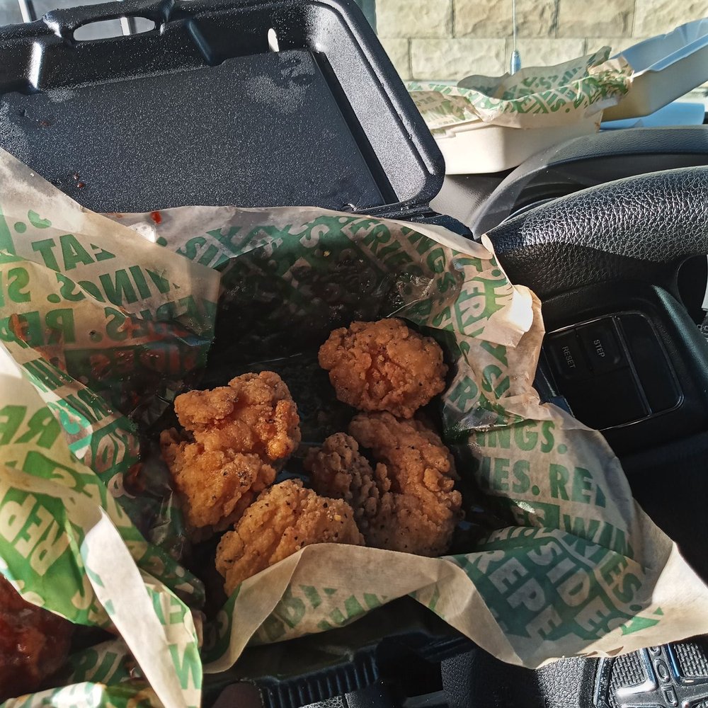 Buffalo Wild Wings - Lemon and black - Sports Bars Near Me - Gilroy, California Buffalo Wild Wings - Lemon and black - Sports Bars Near Me - Gilroy, California