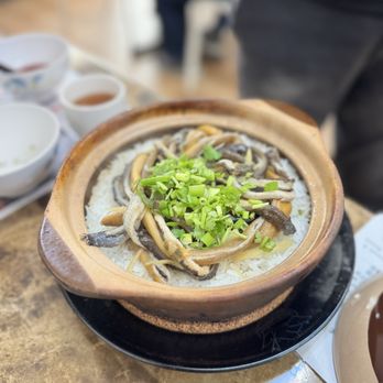 Square Bistro - Eel clay pot rice - Cantonese Near Me - El Monte, California Square Bistro - Eel clay pot rice - Cantonese Near Me - El Monte, California