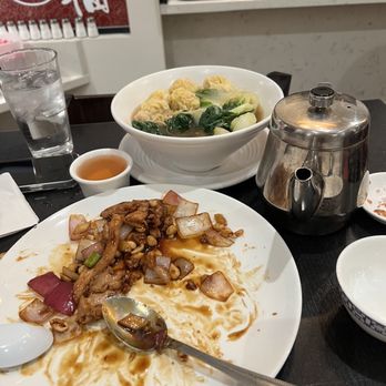 Mama Lu’s Dumpling House - Wonton Noodle Soup and Kung Pao Chicken - Chinese Near Me - Pasadena, California Mama Lu’s Dumpling House - Wonton Noodle Soup and Kung Pao Chicken - Chinese Near Me - Pasadena, California