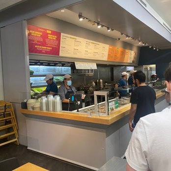 Chopt Creative Salad Co. - customers at the counter - Salad Near Me - Bethesda, Maryland Chopt Creative Salad Co. - customers at the counter - Salad Near Me - Bethesda, Maryland