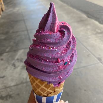 Makani's Magic Pineapple Shack - Unicone - Juice Bars & Smoothies Near Me - Hilo, Hawaii
