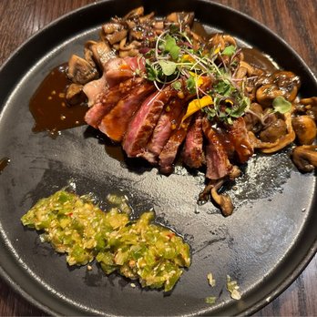 P.F. Chang's - Wagyu steak with mushrooms - Chinese Near Me - Goodyear, Arizona