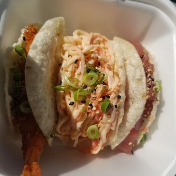 Yuzumi - Tempura shrimp, spicy crab and salmon taco - Asian Fusion Near Me - Ottawa, Ontario Yuzumi - Tempura shrimp, spicy crab and salmon taco - Asian Fusion Near Me - Ottawa, Ontario