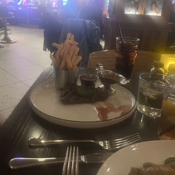 Luckley Tavern & Grill - Steak frites - American Near Me - Las Vegas, Nevada