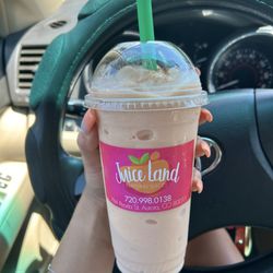Juice Land - Banana and papaya smoothie