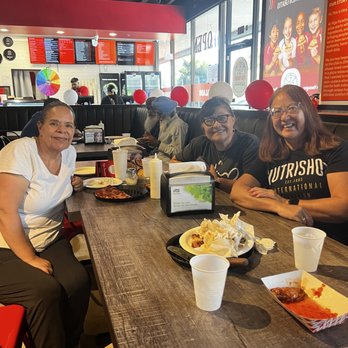 Pijja Paradise - Burgers Near Me - Fresno, California