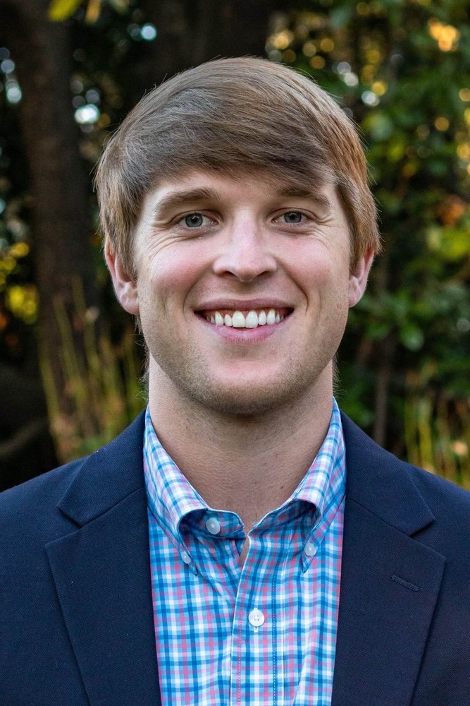 TOM PETERSON REALTORS Updated October 2024 16 Photos 110 Jackson