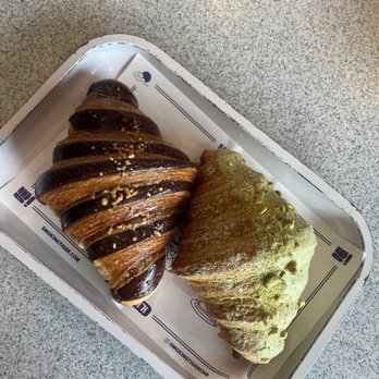 Smoking Tiger Coffee Lab - nutella croissant matcha croissant - Coffee & Tea Near Me - Gardena, California