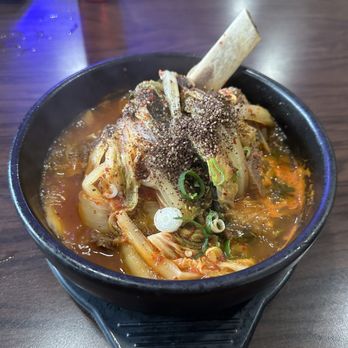 Dong Neh Bang Neh - L11. Wanggalbi Ugegi Tang (cabbage and premium short ribs soup) - Korean Near Me - Doraville, Georgia