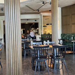 Taverne on Woodlake