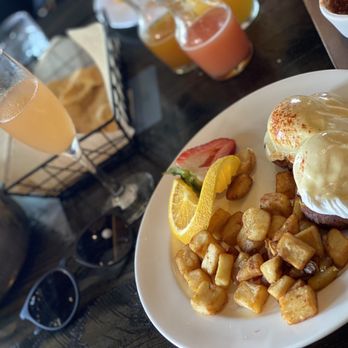Chelsea Corner - Lobster  Crab Cake Benedict - American Near Me - Dallas, Texas