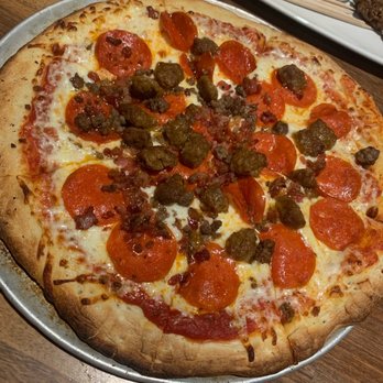 Yard House - The Carnivore Pizza - New American Near Me - Rancho Cucamonga, California Yard House - The Carnivore Pizza - New American Near Me - Rancho Cucamonga, California