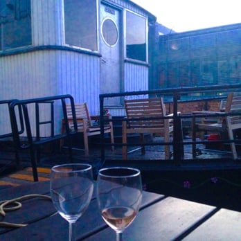 The Commissary - Drinks by the canal - Bars Near Me - London, XGL The Commissary - Drinks by the canal - Bars Near Me - London, XGL