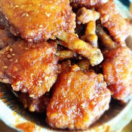 Chicken wings. Two layers of drummies.