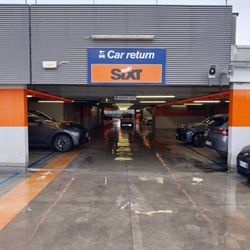 Sixt - SIXT car rental Milan Linate Airport