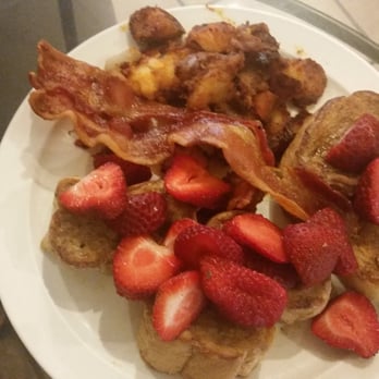 The Brownstone Cafe - Strawberry french toast - New American Near Me - Fullerton, California The Brownstone Cafe - Strawberry french toast - New American Near Me - Fullerton, California