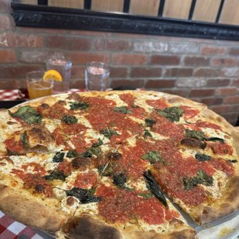 Grimaldi's Pizzeria - Margherita Pizza - Pizza Near Me - Irving, Texas Grimaldi's Pizzeria - Margherita Pizza - Pizza Near Me - Irving, Texas