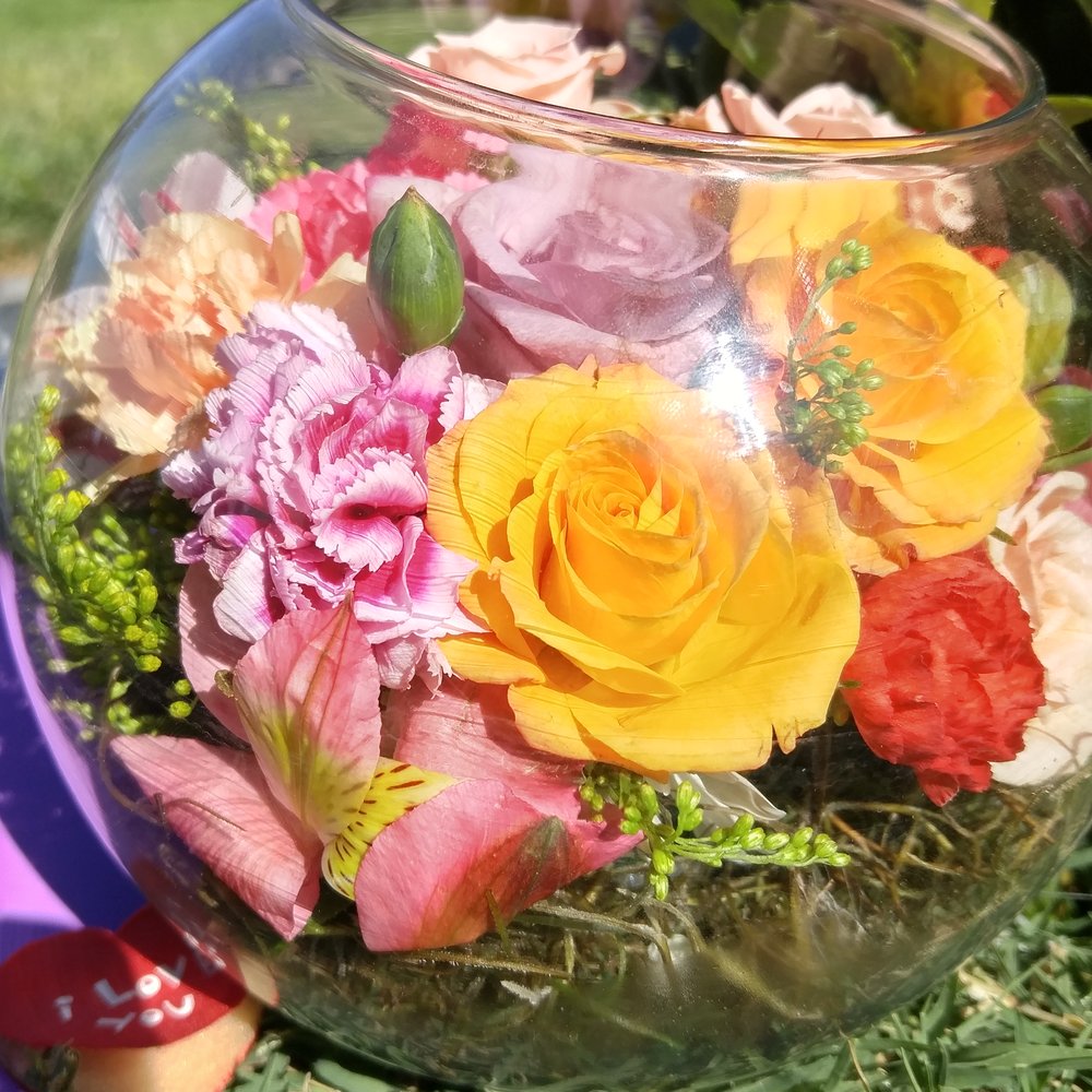 Magnolia Flowers - Amanda & Rosa are the greatest! I'm always open to their creativity & I'm never dissapointed. My grandma's spot never looked so beautiful! - Florists Near Me - Riverside, California