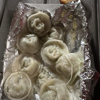 Momo Maya - Veg steam momo - Food Trucks Near Me - Austin, Texas