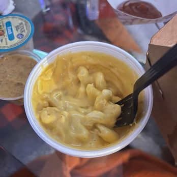 Bobby V's Hot Chicken - Mac & Cheese - Okay - Chicken Shop Near Me - Tampa, Florida