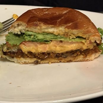 Mom's Kitchen & Bar - Comfort Food Near Me - New York, New York