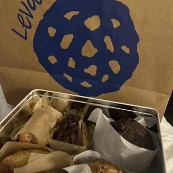 Levain Bakery - Back Bay, Boston - Bakeries Near Me - Boston, Massachusetts Levain Bakery - Back Bay, Boston - Bakeries Near Me - Boston, Massachusetts