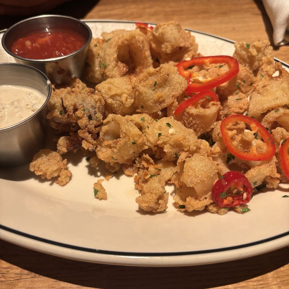 Laurel Grill - Calamari - American Near Me - Culver City, California Laurel Grill - Calamari - American Near Me - Culver City, California