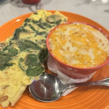Broadway Diner - Cheesy Chicken Sausage Omelet - New American Near Me - Fayetteville, Georgia Broadway Diner - Cheesy Chicken Sausage Omelet - New American Near Me - Fayetteville, Georgia