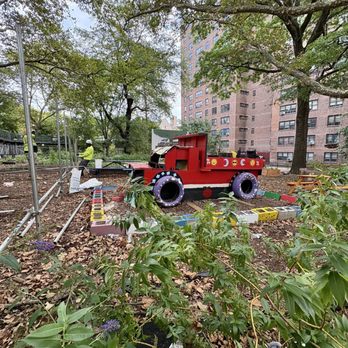 Washington Houses - I love the huge garden for the Washington Houses Residents. 09/12/25 - Apartments Near Me - New York, New York Washington Houses - I love the huge garden for the Washington Houses Residents. 09/12/25 - Apartments Near Me - New York, New York