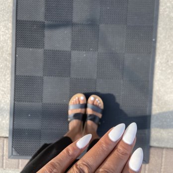 The Village Nail Bar - Nail Salons Near Me - Bowie, Maryland