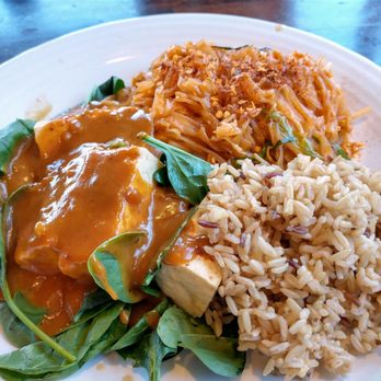 Thai Bistro - Rama tofu with brown rice and pad Thai. So good! - Thai Near Me - Shoreline, Washington