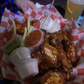 Bird's Nest - Birdnest sauce and honey bbq - Chicken Wings Near Me - Chicago, Illinois