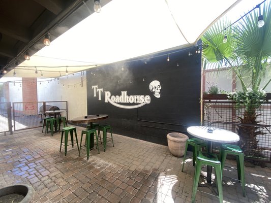 T T Roadhouse by null