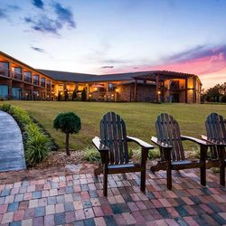 Aiden by Best Western @ Warm Springs Hotel and Event Center - Outdoor Area