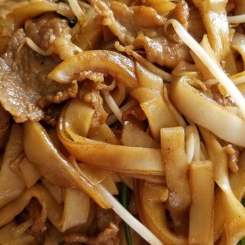 Asian Mix - Beef chow funn - Fast Food Near Me - Honolulu, Hawaii Asian Mix - Beef chow funn - Fast Food Near Me - Honolulu, Hawaii
