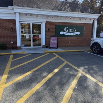 Gina's Gelato and Java - Outside - Gelato Near Me - Parma Heights, Ohio