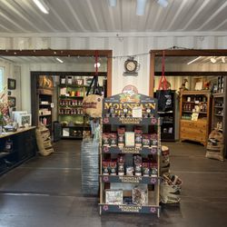 Mountain Thunder Coffee Plantation - Gift shop