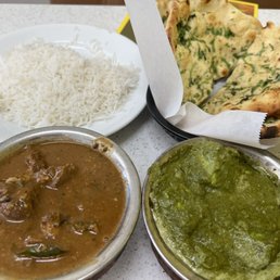 Garlic naan, palak paneer and gorgura goat curry