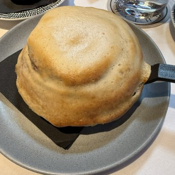 Eight North - Cinnamon roll - Wine Bars Near Me - Calistoga, California Eight North - Cinnamon roll - Wine Bars Near Me - Calistoga, California