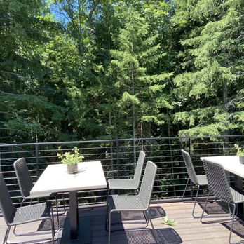 Canopy Cafe - Pittsburgh Botanic Garden - Outdoor seating area - Cafes Near Me - Oakdale, Pennsylvania