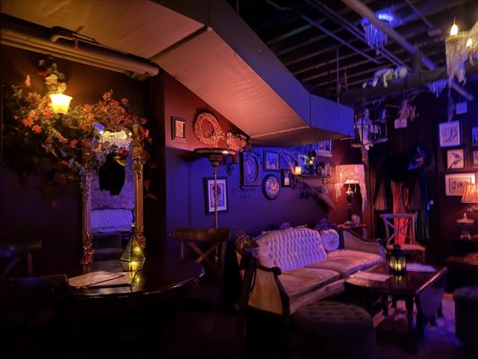 Tom's Town Distilling Co. by null