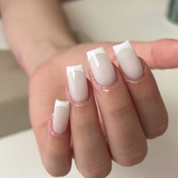 Dose of Beauty - Medium Acrylic White On White