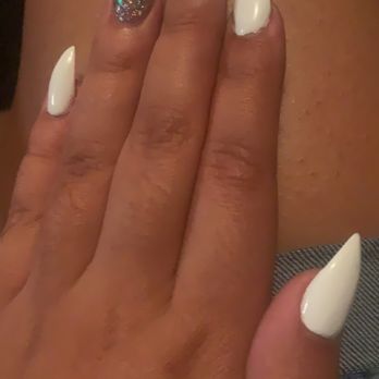 90's Nail - THEY LOOK SO BAD - Nail Salons Near Me - Waterbury, Connecticut