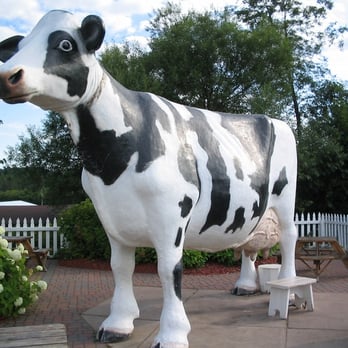 Jilbert Dairy - Jill the Jilbert cow - Ice Cream & Frozen Yogurt Near Me - Marquette, Michigan