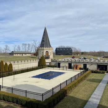 The Kentucky Castle - Back patio view - Hotels Near Me - Versailles, Kentucky The Kentucky Castle - Back patio view - Hotels Near Me - Versailles, Kentucky