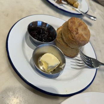 Doubting Thomas - Biscuit and jam - Coffee & Tea Near Me - Los Angeles, California