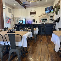 The Kitchen Table - Inside seating