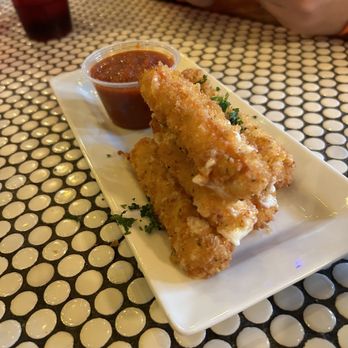 Gino's East - South Loop - 'Famous Handrolled Mozzarella Sticks - Pizza Near Me - Chicago, Illinois