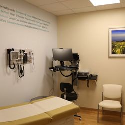 Cottage Urgent Care - Ventura - Poinsettia Plaza